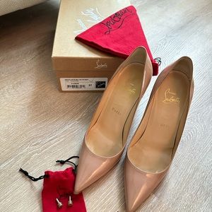 Christian Louboutin nude decolette 554